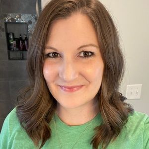 Meet your Posher, Denise